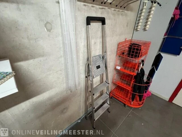 Winkelinventaris en voorraad locatie 1790, tegelpoort 4 in venlo - afbeelding 92 van  103