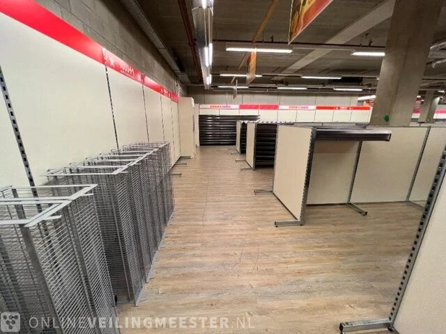 Winkelinventaris en voorraad locatie 1876, de mandel 7 - 04 in maastricht - afbeelding 61 van  103