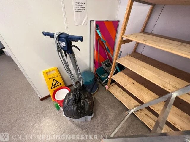 Winkelinventaris en voorraad locatie 1883, wesselernering 40 c in enschede - afbeelding 91 van  158