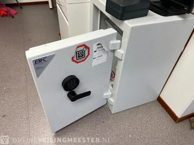 Winkelinventaris en voorraad locatie 1883, wesselernering 40 c in enschede - afbeelding 92 van  158