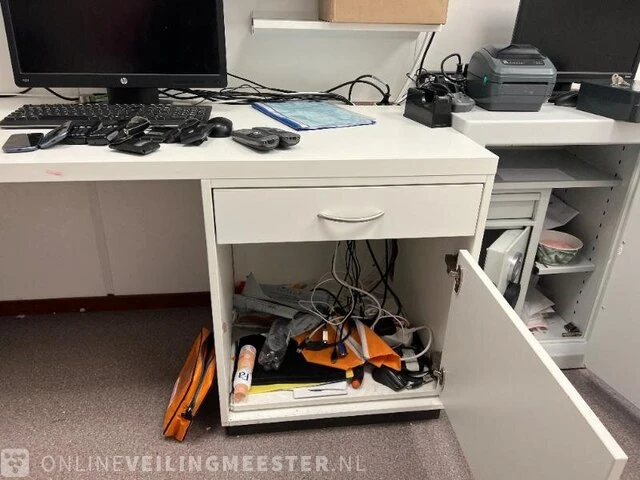 Winkelinventaris en voorraad locatie 1883, wesselernering 40 c in enschede - afbeelding 97 van  158
