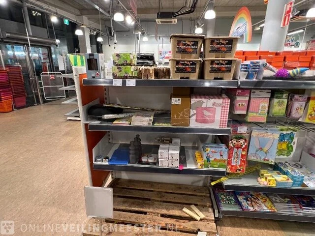 Winkelinventaris en voorraad locatie 1893, boreelplein 10 in deventer - afbeelding 89 van  147
