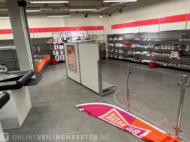 Winkelinventaris en voorraad locatie 1894, corio center 39 in heerlen - afbeelding 26 van  97