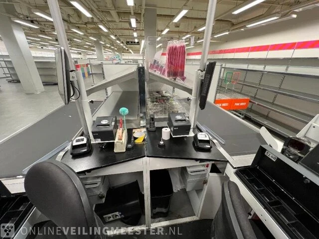 Winkelinventaris en voorraad locatie 1894, corio center 39 in heerlen - afbeelding 36 van  97