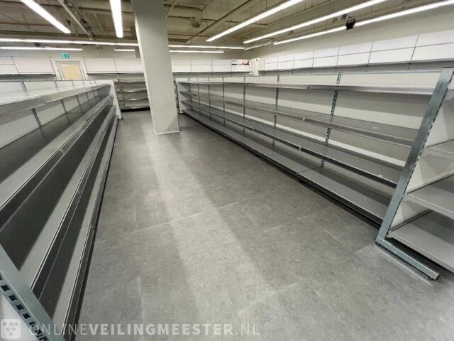 Winkelinventaris en voorraad locatie 1894, corio center 39 in heerlen - afbeelding 52 van  97