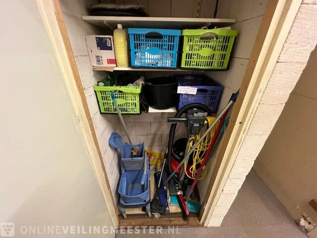 Winkelinventaris en voorraad locatie 1894, corio center 39 in heerlen - afbeelding 88 van  97