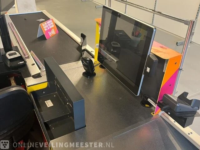 Winkelinventaris en voorraad locatie 1930, kennedylaan 13 in terneuzen - afbeelding 6 van  79