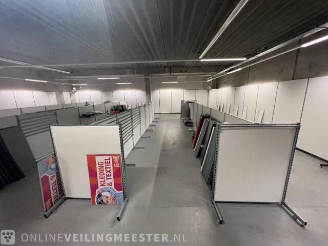 Winkelinventaris en voorraad locatie 1930, kennedylaan 13 in terneuzen - afbeelding 41 van  79