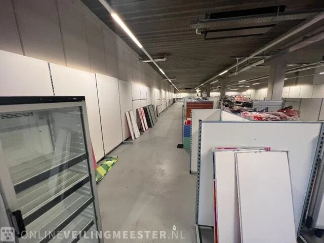 Winkelinventaris en voorraad locatie 1930, kennedylaan 13 in terneuzen - afbeelding 79 van  79