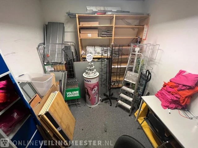 Winkelinventaris en voorraad locatie 1940, grote markt 23a in nieuwleusen - afbeelding 38 van  84