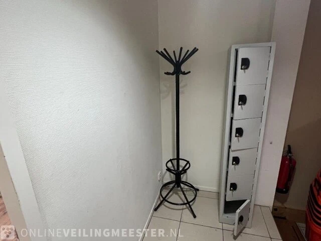 Winkelinventaris en voorraad locatie 1964, oosterstraat 66 - 68 in steenwijk - afbeelding 35 van  96
