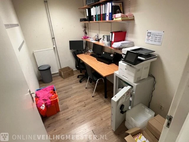 Winkelinventaris en voorraad locatie 1964, oosterstraat 66 - 68 in steenwijk - afbeelding 40 van  96