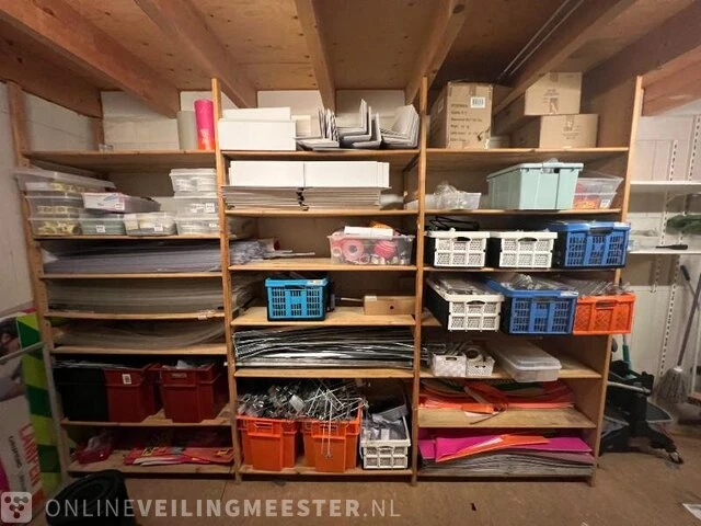 Winkelinventaris en voorraad locatie 1983, rijksweg 32 in reuver - afbeelding 13 van  75