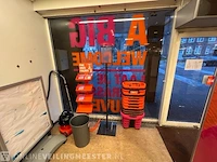 Winkelinventaris en voorraad locatie 1983, rijksweg 32 in reuver - afbeelding 74 van  75