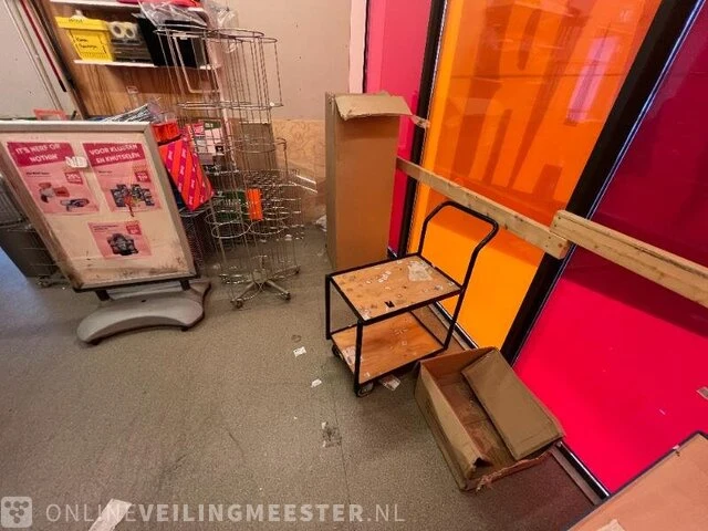 Winkelinventaris locatie 1810, houtweg 295 in emmen - afbeelding 84 van  93