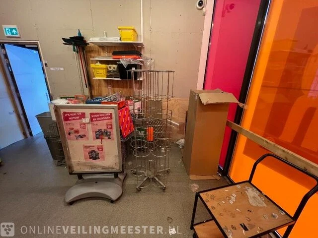Winkelinventaris locatie 1810, houtweg 295 in emmen - afbeelding 85 van  93