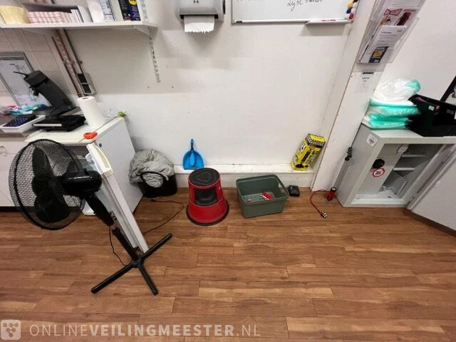 Winkelinventaris locatie 1960, westerstraat 204 in emmen - afbeelding 17 van  118