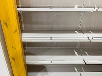 Winkelkast met houten legborden - afbeelding 10 van  11
