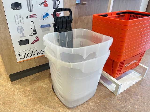 Winkelmand (11x) inclusief standaard en 2 easyshoppers - afbeelding 3 van  5
