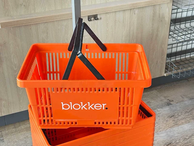Winkelmandje (13x) met metalen standaard - afbeelding 1 van  3