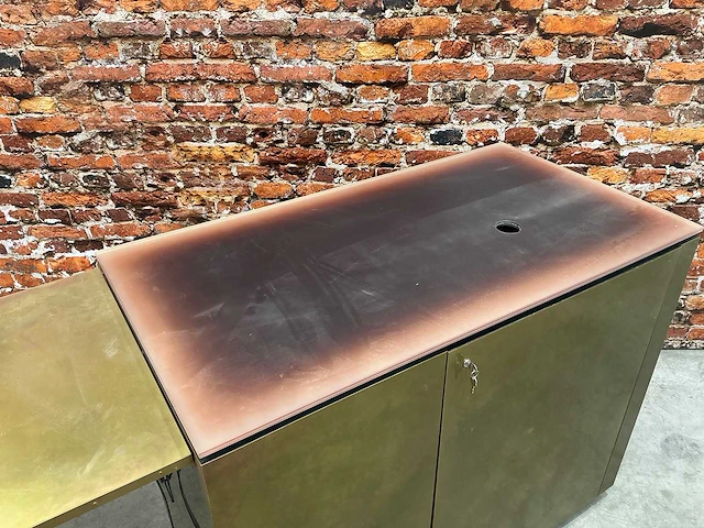 Winkelmeubel met messing bekleed - afbeelding 3 van  5