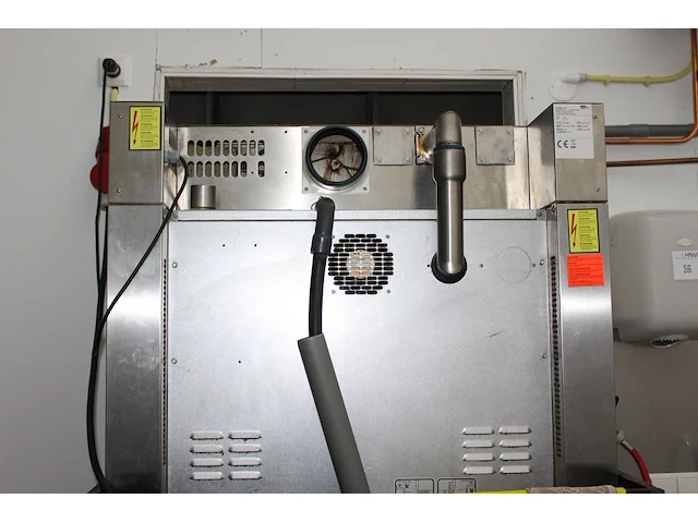 Winkeloven wiesheu type wisheu dh-sc-8. bouwjaar 2010. voorzien van interne afzuiging en rvs onderstel. afm... - afbeelding 5 van  6