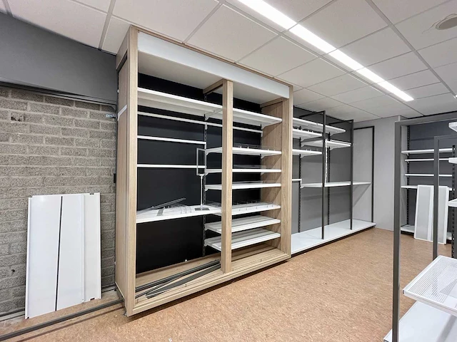 Winkelstelling met achterwand, 12 meter - afbeelding 3 van  10