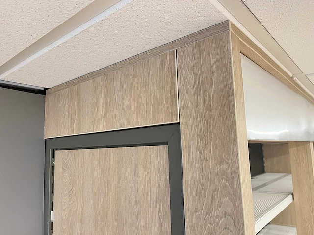 Winkelstelling met achterwand, 12 meter - afbeelding 8 van  10