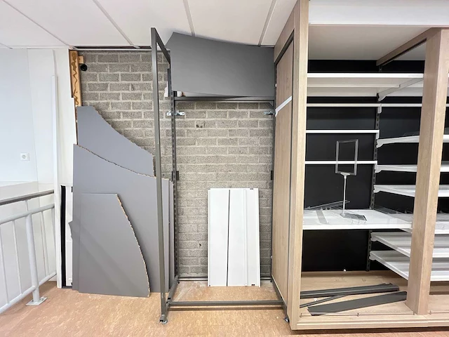 Winkelstelling met achterwand, 12 meter - afbeelding 9 van  10