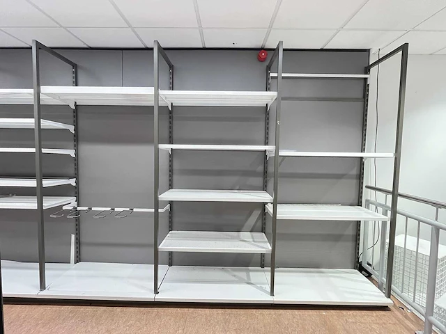 Winkelstelling met achterwand, 14 meter - afbeelding 2 van  6