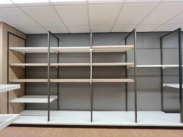 Winkelstelling met achterwand, 14 meter - afbeelding 3 van  6