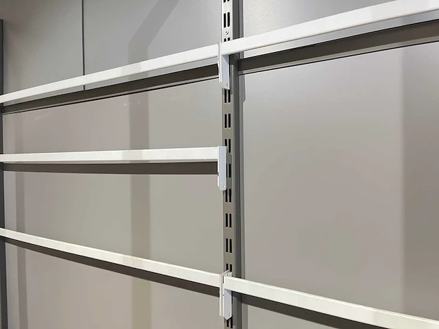 Winkelstelling met achterwand, 22 meter - afbeelding 3 van  11