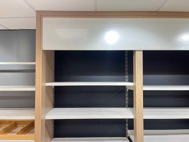 Winkelstelling met achterwand, 22 meter - afbeelding 6 van  11