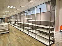 Winkelstelling met achterwand, 31 meter - afbeelding 1 van  13