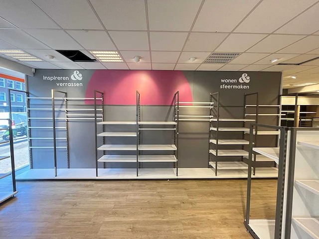 Winkelstelling met achterwand, 7 meter - afbeelding 1 van  10