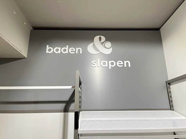 Winkelstelling met achterwand, 8 meter (3 secties) - afbeelding 9 van  9