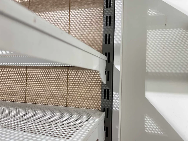 Winkelstelling met achterwand, 8 meter in 3 secties - afbeelding 9 van  11