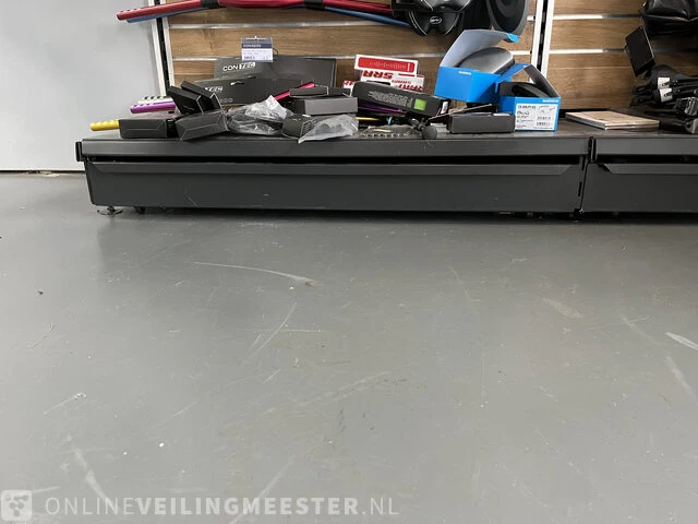 Winkelstelling met diverse haken - afbeelding 4 van  7