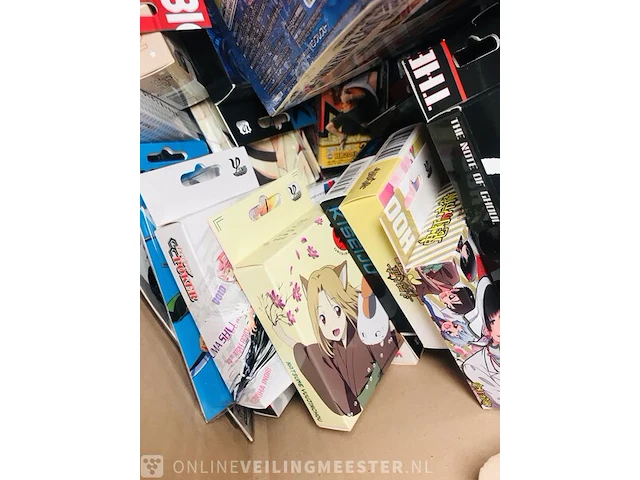 Winkelvoorraad manga, animé, dragonball, one piece, figurines, kaarten etc... - afbeelding 6 van  22