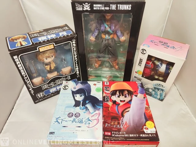 Winkelvoorraad manga, animé, dragonball, one piece, figurines, kaarten etc... - afbeelding 10 van  22