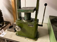 Winter, fontijne tb4 tafelboormachine en -pers - afbeelding 11 van  11