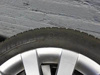 Winterbandenset michelin 205/55r16 met profieldiepte 5 tot 6 mm op aluminium velg volkswagen passat. - afbeelding 3 van  3