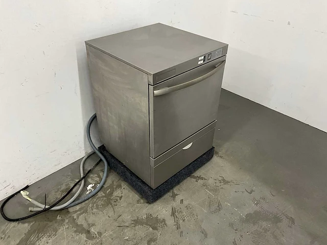 Winterhalter - gs-302 - korvenvaatwasmachine - afbeelding 7 van  9