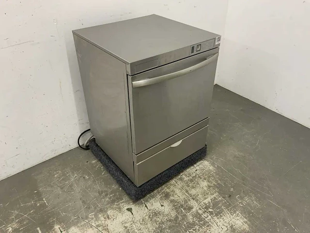 Winterhalter - gs 302 - korvenvaatwasmachine - afbeelding 3 van  6