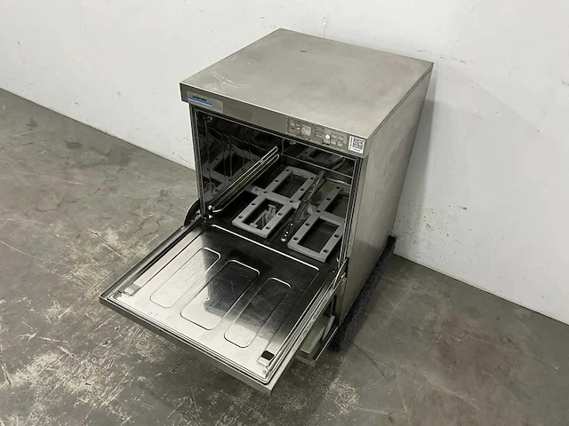 Winterhalter - gs 310 - korvenvaatwasmachine - afbeelding 1 van  7