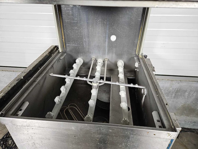 Winterhalter - gs 42 - korvenvaatwasmachine - afbeelding 4 van  4
