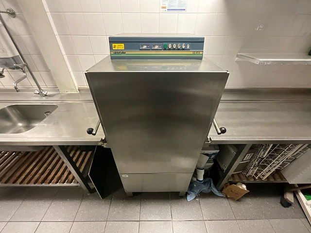 Winterhalter - gs41/4 - korvenvaatwasmachine met aan- en afvoertafel - afbeelding 9 van  15