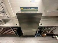 Winterhalter - gs41/4 - korvenvaatwasmachine met aan- en afvoertafel - afbeelding 9 van  15