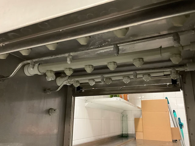Winterhalter - gs41/4 - korvenvaatwasmachine met aan- en afvoertafel - afbeelding 13 van  15