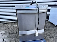 Winterhalter - korvenvaatwasmachine - afbeelding 1 van  3
